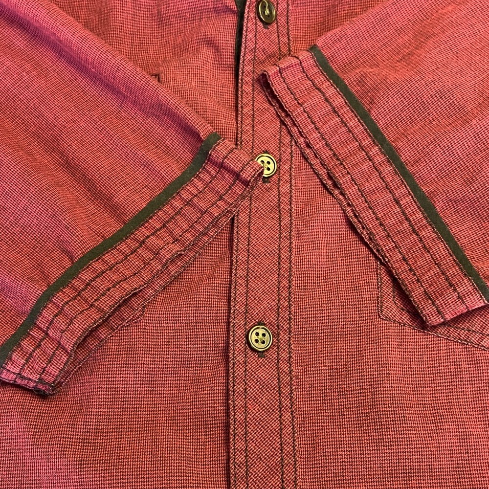 Short-Sleeve Men's Button-Up Shirt in Burgundy Check - Picture 8 of 10